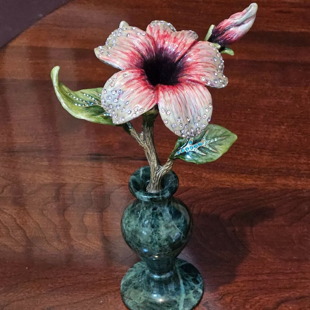 JAY STRONGWATER LILY FLORA FAUNA LEAF CRYSTAL ENAMEL FIGURINE OBJET MARBLE VASE